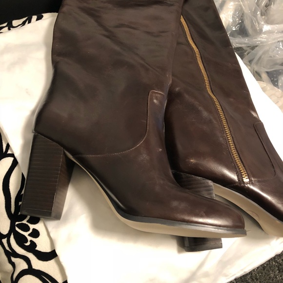 Boot with gold hardware - new - Picture 4 of 8